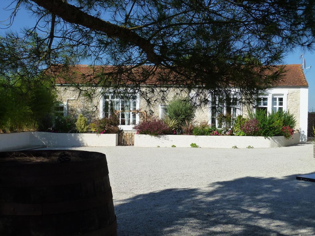 Gémozac Le Comptoir Des Ecoliers B&B 객실 사진