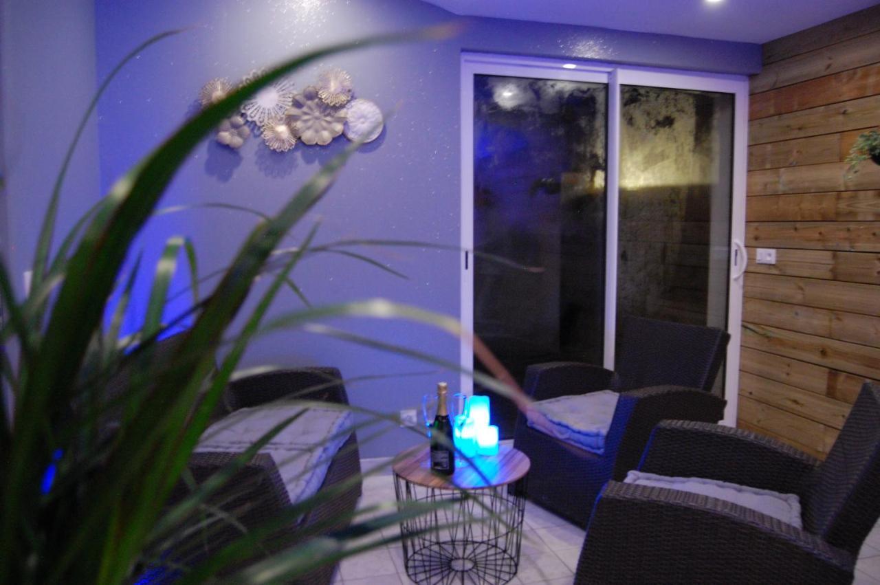 Gémozac Le Comptoir Des Ecoliers B&B 외부 사진