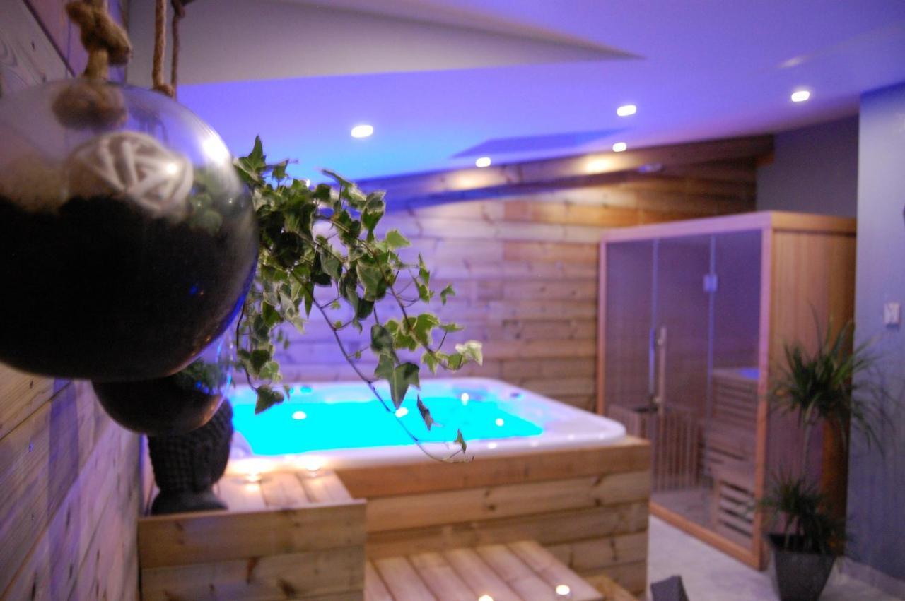Gémozac Le Comptoir Des Ecoliers B&B 외부 사진
