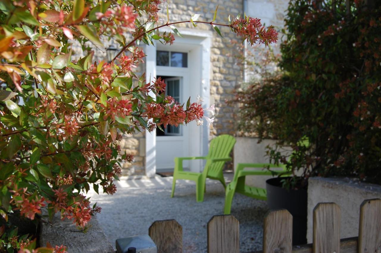 Gémozac Le Comptoir Des Ecoliers B&B 외부 사진